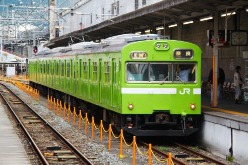 green-train-219618_960_720